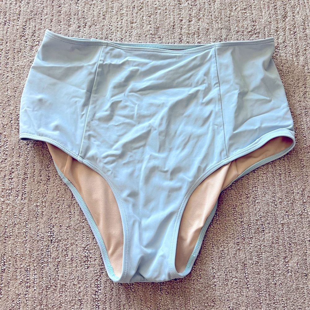 Kortni Jeane bottoms